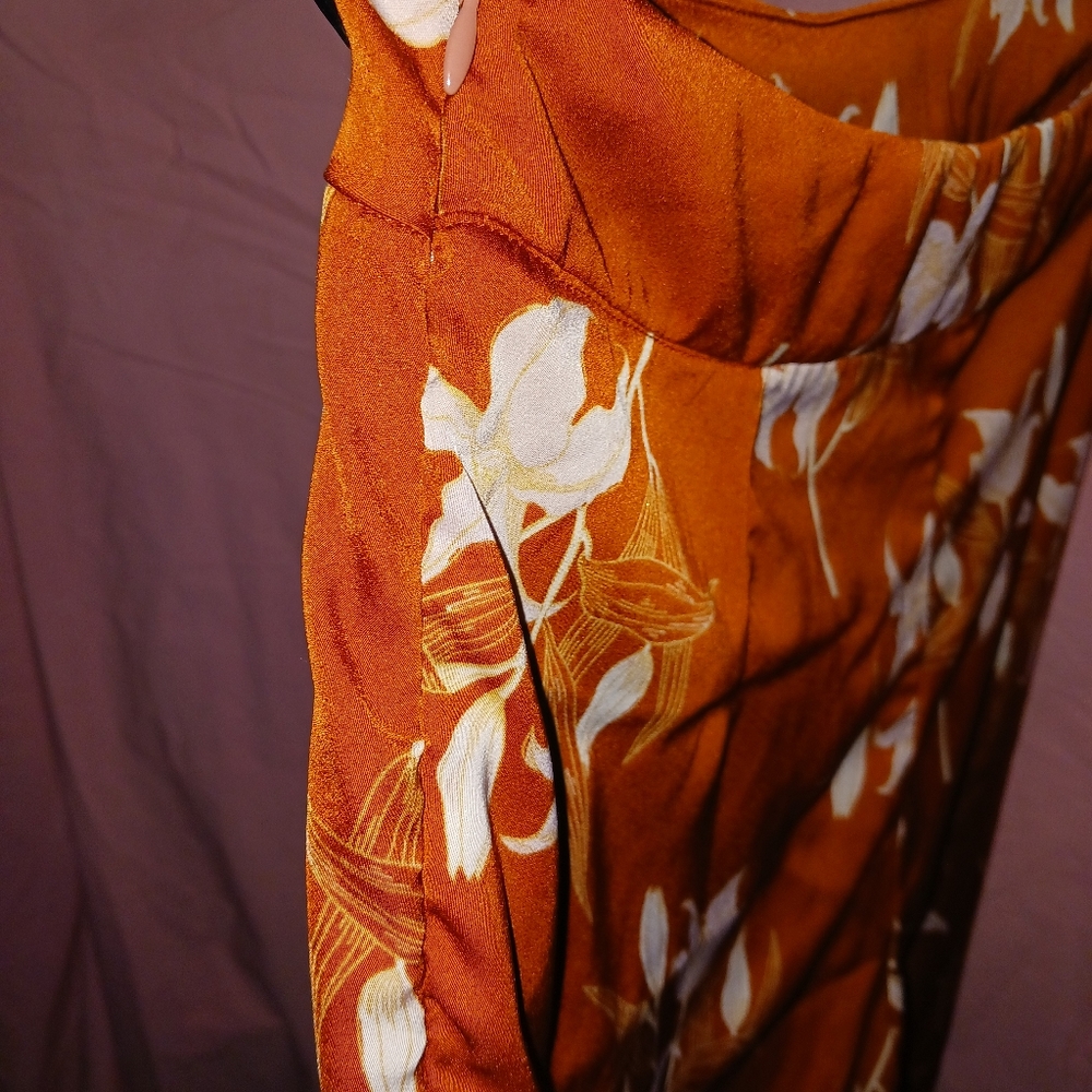 Lovely Slit Dress Trousers. - Picture 2 of 5